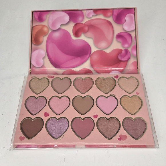 Beauty Concepts Other - Beauty Concepts Lots Of Love Eyeshadow Palette Hearts Valentine's Day TIKTOK